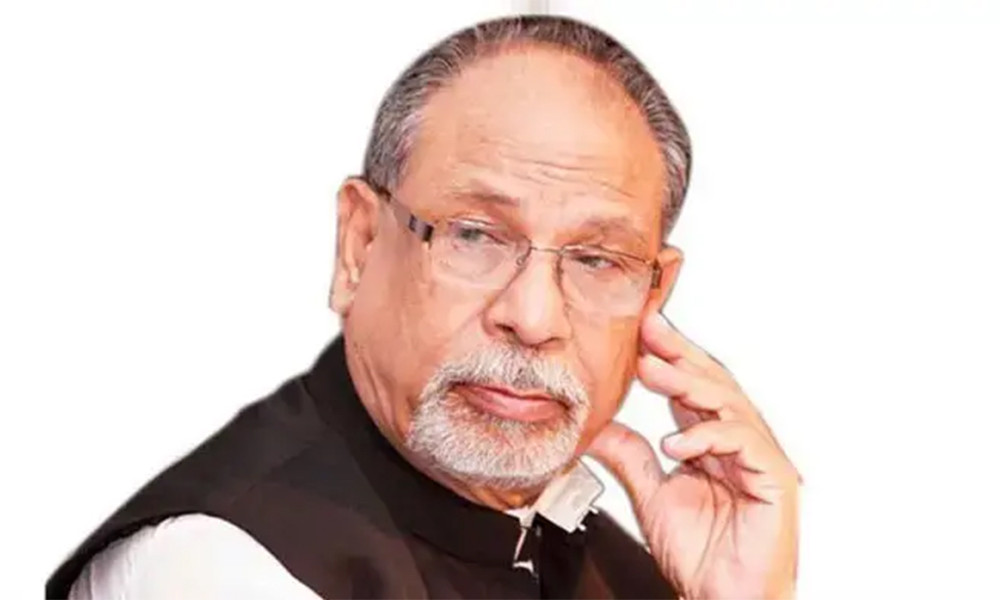 ছবির ক্যাপশন: আদালতে হাজিরা শেষে সাংবাদিকদের সঙ্গে কথা বলেন লতিফ সিদ্দিকী। ২৯ জুলাই