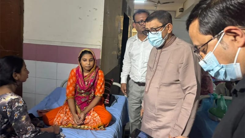 মুগদা হাসপাতালে অনিয়ম নিয়ে কঠোর স্বাস্থ্যমন্ত্রী, বললেন—‘হয় 