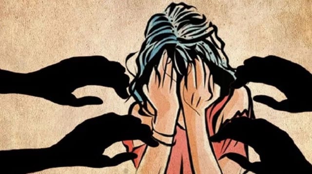 ডাকাতির পর অস্ত্রের মুখে ছেলেকে জিম্মি করে মাকে দলবদ্ধ ধর্ষণ